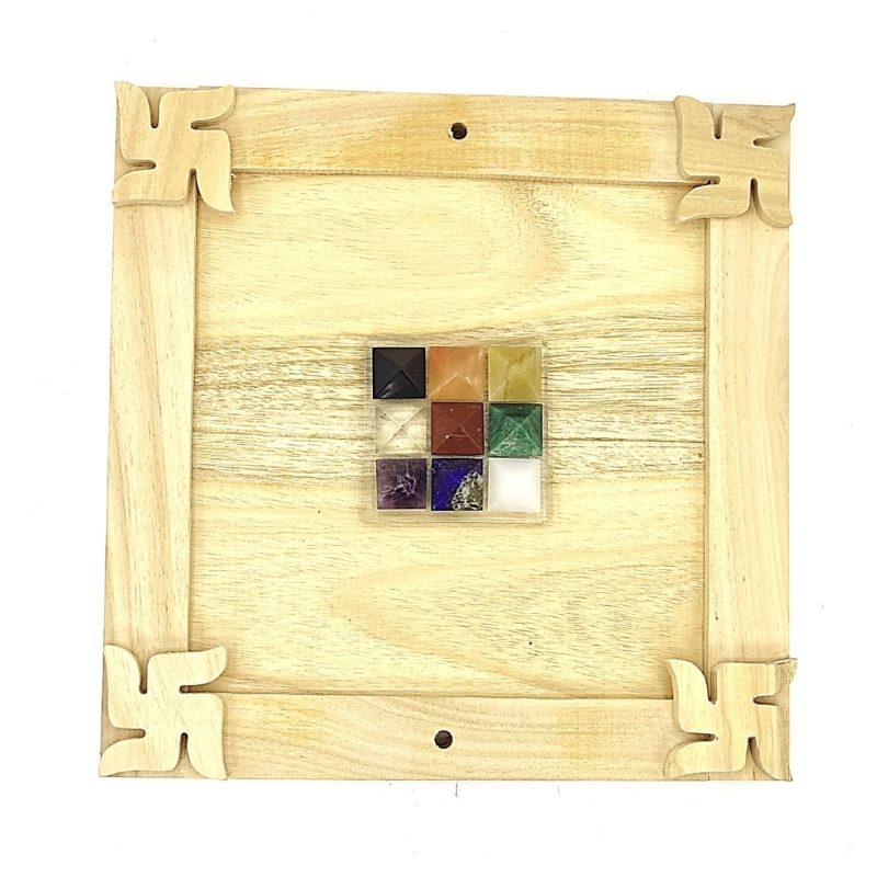 brahma-pyramid-single-grid-with-sriparni-wooden-plate-vastu-800×800-1.jpg